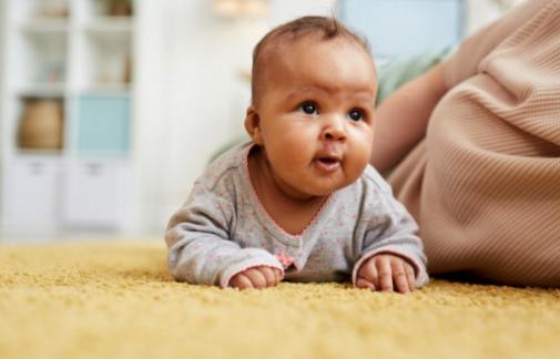 Att hålla din baby trygg och säker: Vikten av att använda säkerhetsgrindar