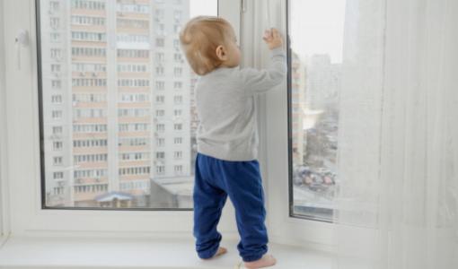 Babysäkring: Säkerhetslås för lådor och apparater