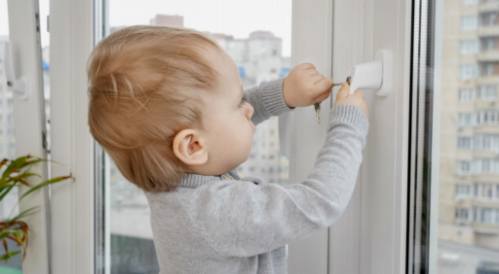 Betydelsen av hörnskydd för att barnsäkra ditt hem